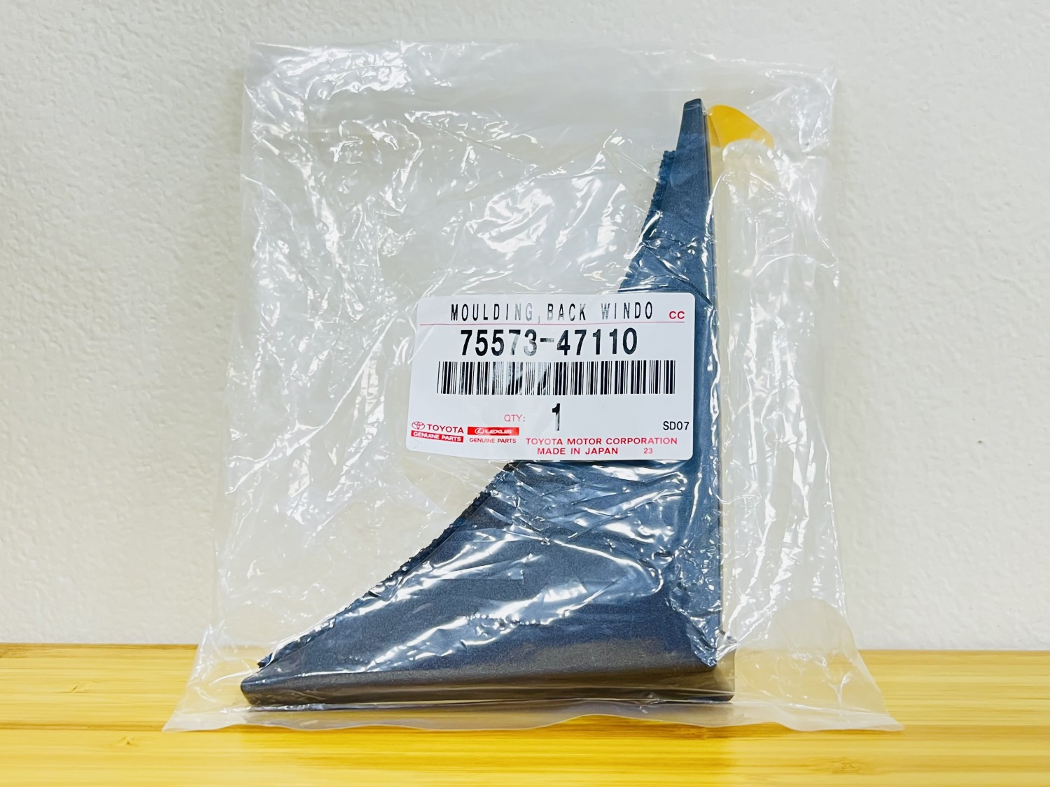 Back Window Moulding (75573-47110)